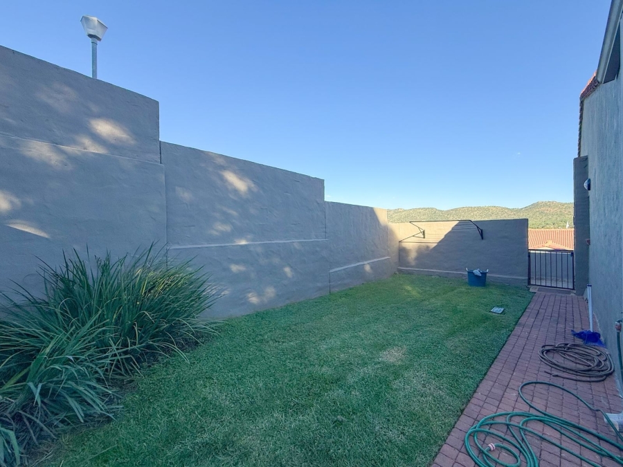 To Let 4 Bedroom Property for Rent in Xanadu Nature Estate North West